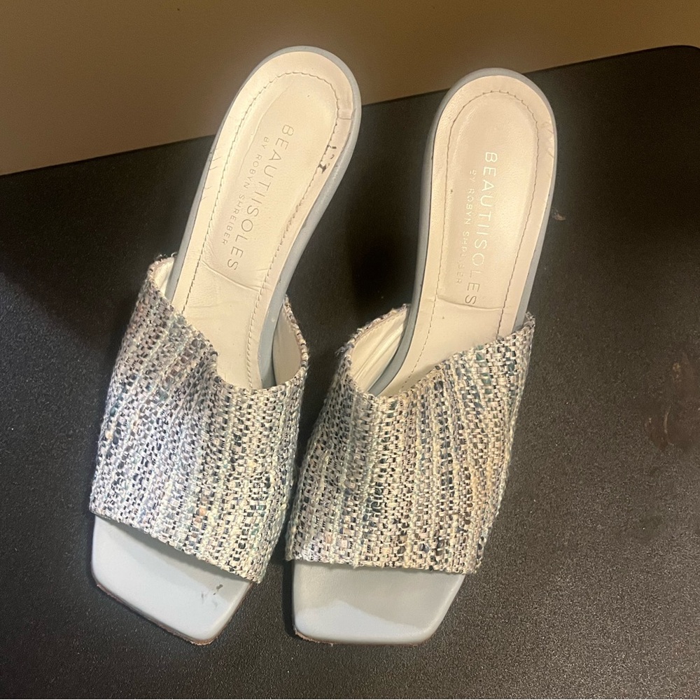 Beautiisoles Women's Blue and White Sandals